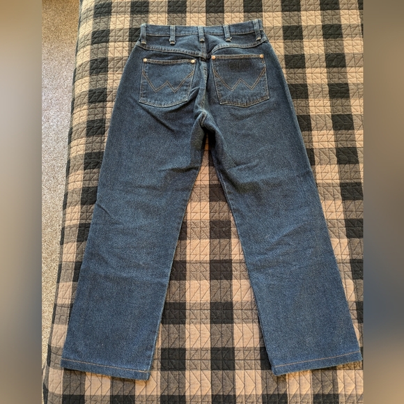 Wranglers, 26/27, petite inseam - Picture 2 of 7